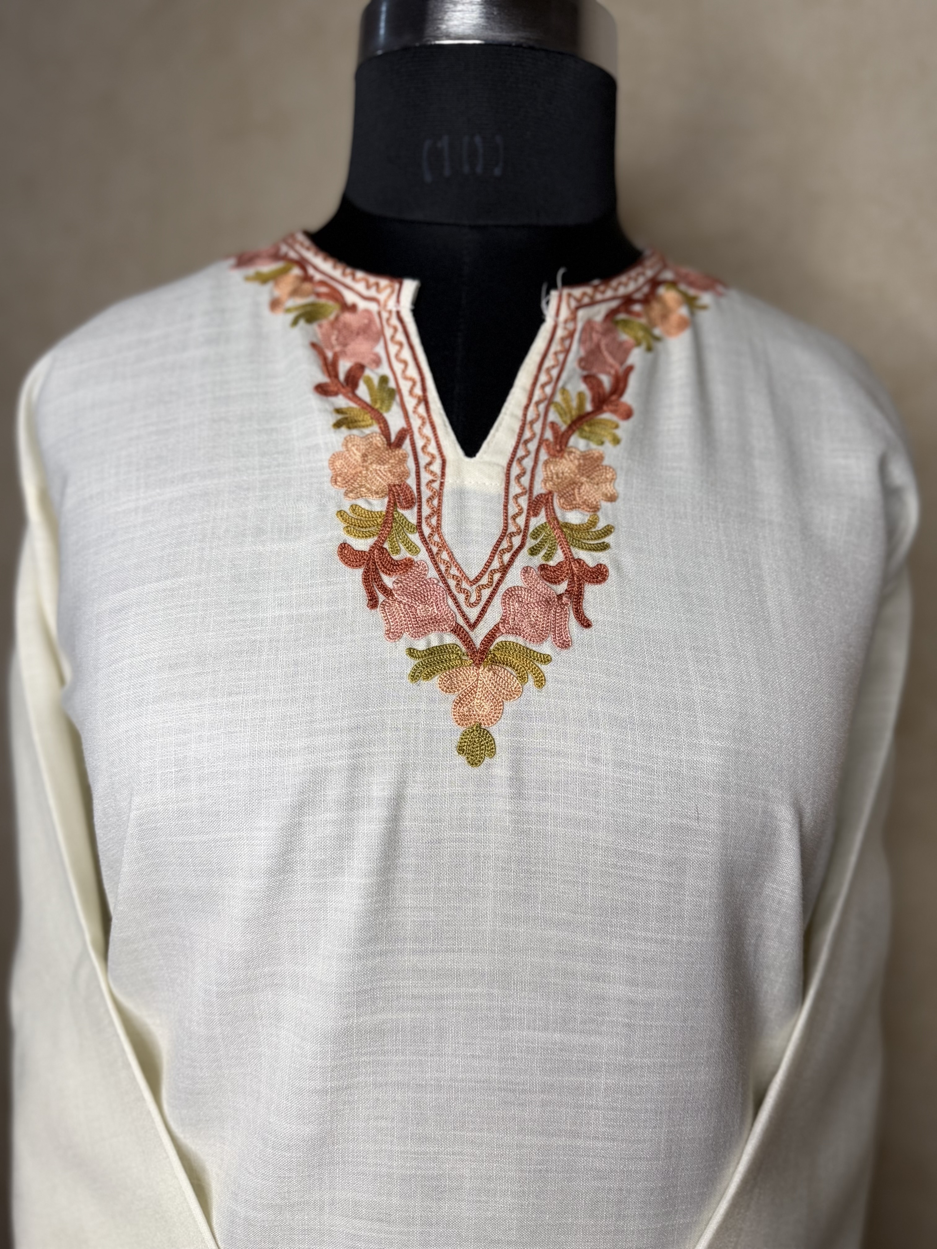 Gulposh Ivory Rust Hand-Guided Aari Embroidered Midi Kurta