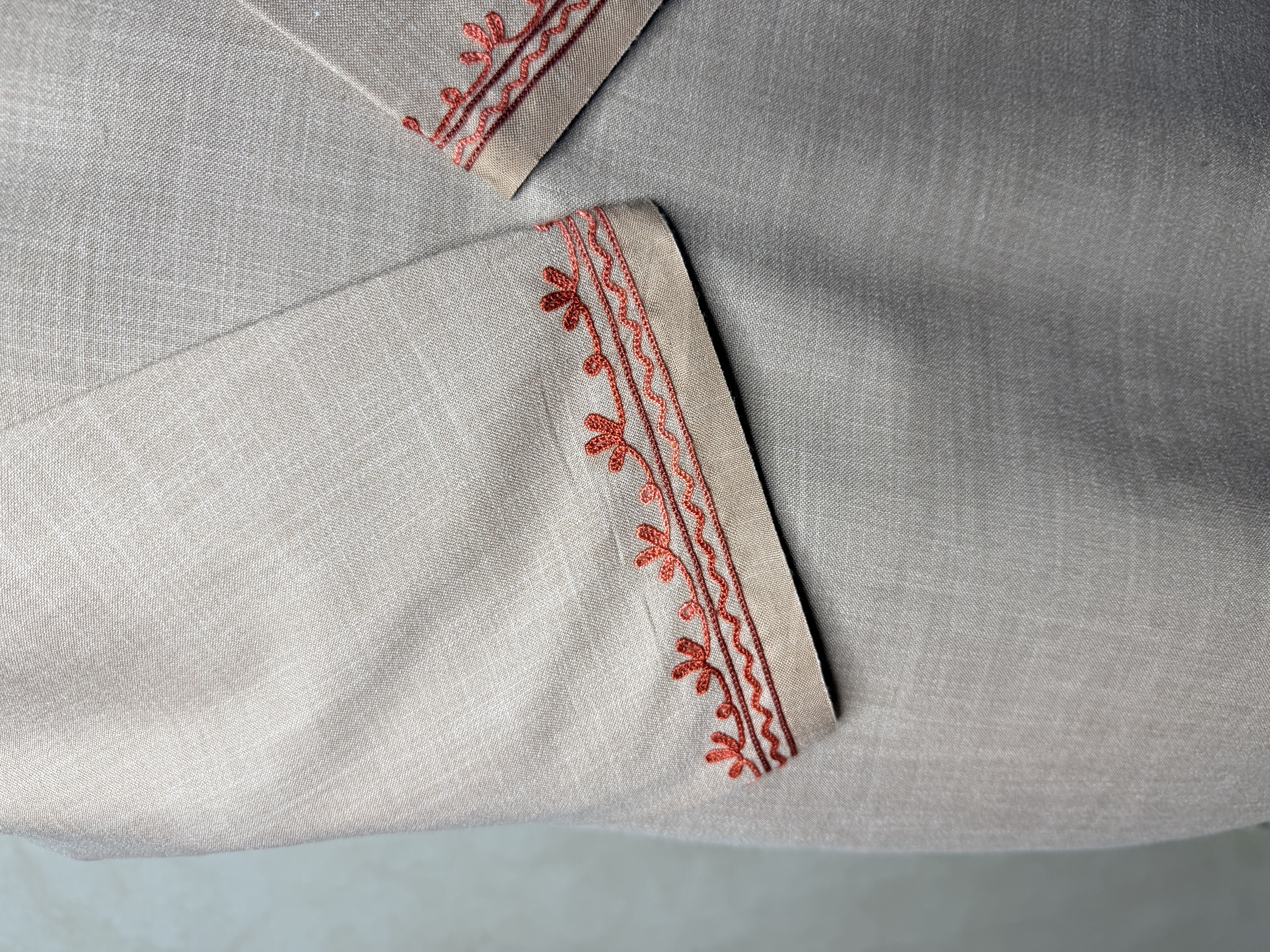 Gulposh Beige Hand-Guided Aari Embroidered Midi Kurta